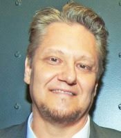 2014-17-November-Brad-szollese-headshot.jpg