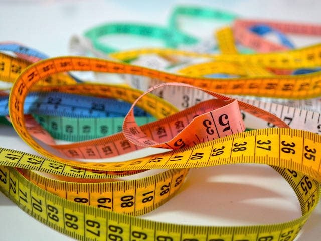 pile of tape measures