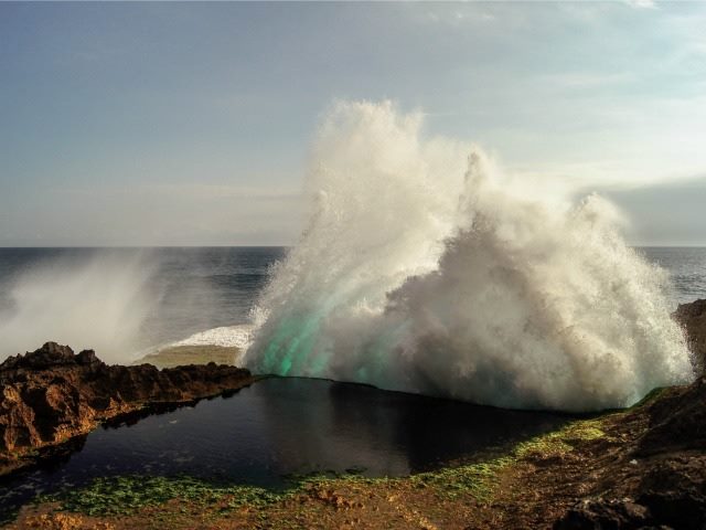 high wave
