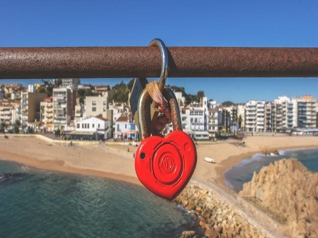 Love Padlock - Photo by Alex Martinez