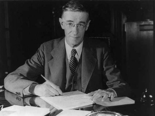 Vannevar Bush at desk