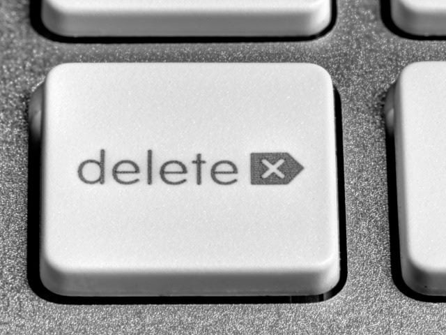 close up of a delete button