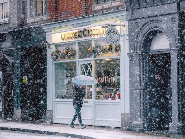 shopping in the snow