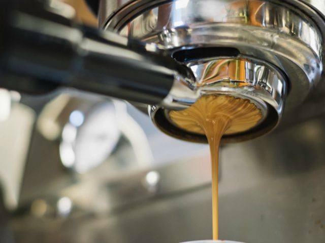 pull coffee