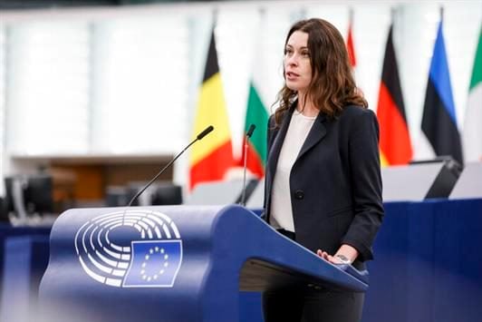 Sabrina Pignedoli, an Italian politician and Member of the European Parliament, speaking at the European Parliament plenary session on the EU Artificial Intelligence Act.