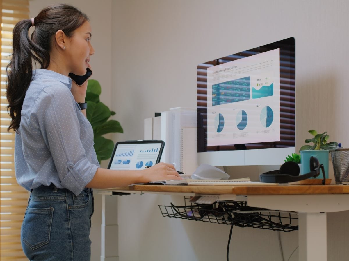 CMOs Navigate Budget Pressure and AI Accountability