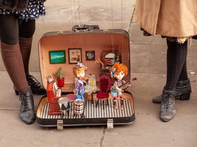 marionette musicians on action in London