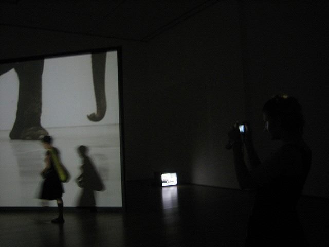Douglas Gordon show MoMA, Play Dead