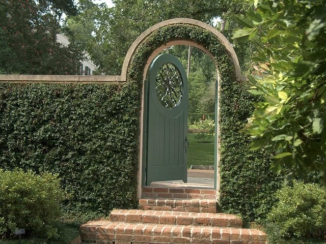 Should You Open the Twitter DM Door