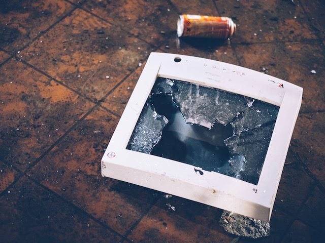 broken computer  screen