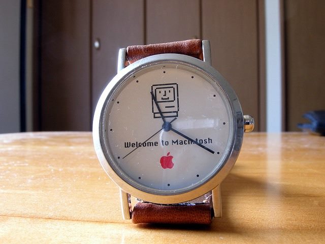 Get Ready for Apple Watch Wearing Employees