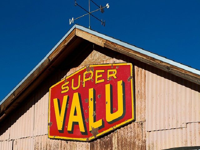 Super Valu sign on building