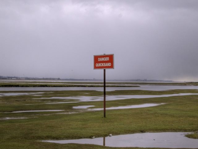 quicksand warning