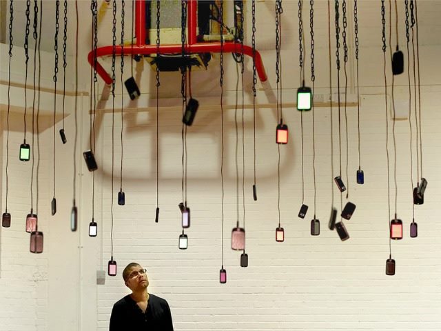 4 Ways Marketers Can Move Mobile Advertising Forward