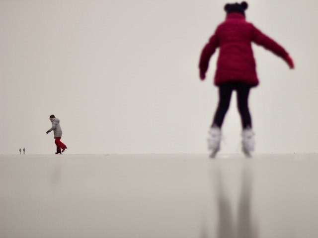 kids iceskating